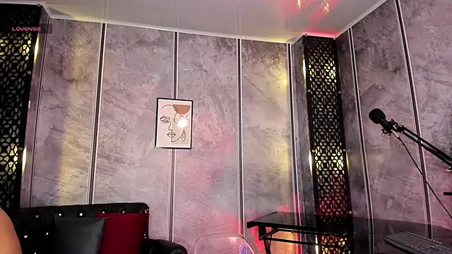 Amaraa Lewis online show from 5, 3, 2025