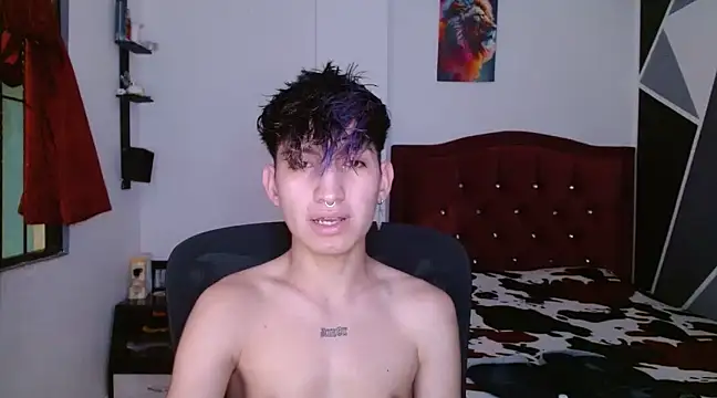 Snapshot of littlextreme chatting on 4, 12, 2024 littlextreme online show from 4, 12, 2024