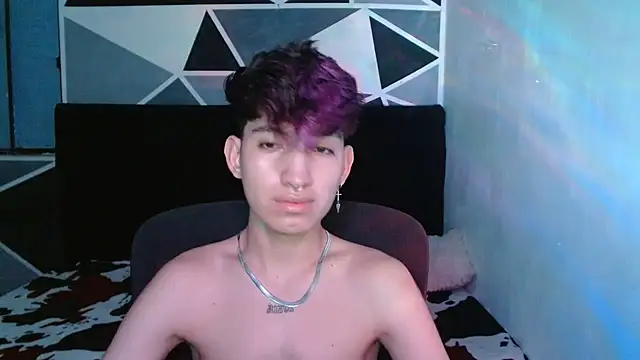 Snapshot of littlextreme chatting on 12, 12, 2024 littlextreme online show from 12, 12, 2024