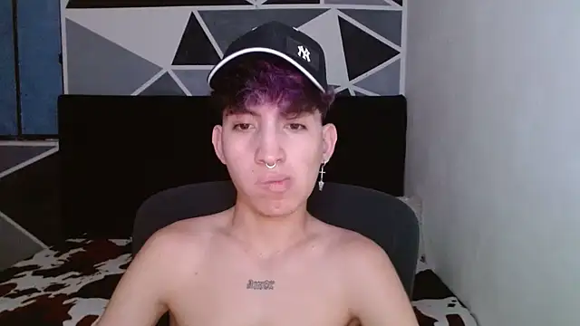 Snapshot of littlextreme chatting on 10, 1, 2025 littlextreme online show from 10, 1, 2025