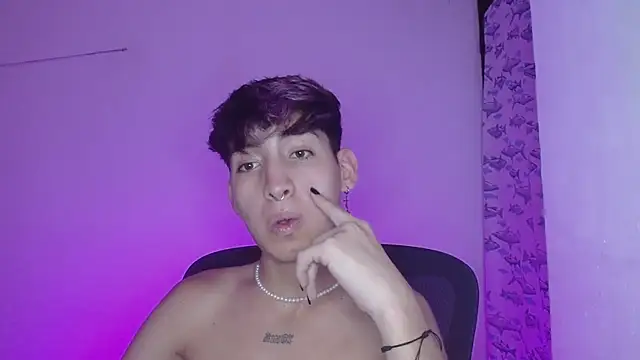 Snapshot of littlextreme chatting on 18, 2, 2025 littlextreme online show from 18, 2, 2025