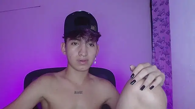 Snapshot of littlextreme chatting on 19, 2, 2025 littlextreme online show from 19, 2, 2025