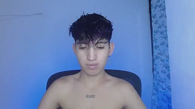 Snapshot of littlextreme chatting on 20, 2, 2025 littlextreme online show from 20, 2, 2025