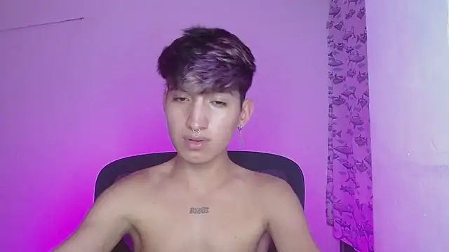 Snapshot of littlextreme chatting on 22, 2, 2025 littlextreme online show from 22, 2, 2025