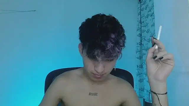 Snapshot of littlextreme chatting on 25, 2, 2025 littlextreme online show from 25, 2, 2025