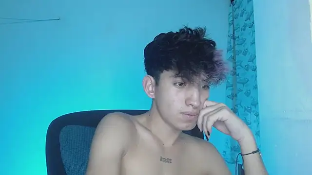 Snapshot of littlextreme chatting on 25, 2, 2025 littlextreme online show from 25, 2, 2025