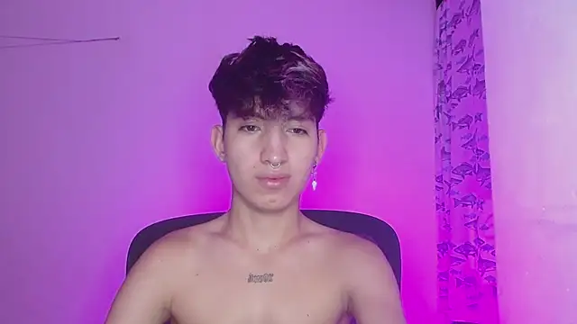 Snapshot of littlextreme chatting on 26, 2, 2025 littlextreme online show from 26, 2, 2025