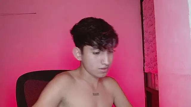 Snapshot of littlextreme chatting on 28, 2, 2025 littlextreme online show from 28, 2, 2025