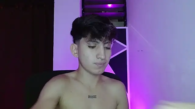 Snapshot of littlextreme chatting on 22, 3, 2025 littlextreme online show from 22, 3, 2025