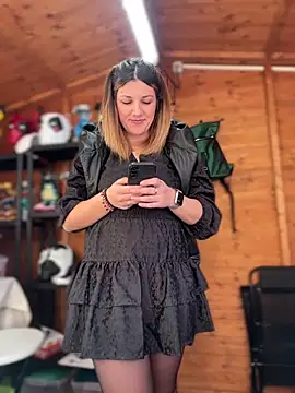 Snapshot of DaisyVibesss chatting on 31, 12, 2024 DaisyVibesss online show from 31, 12, 2024