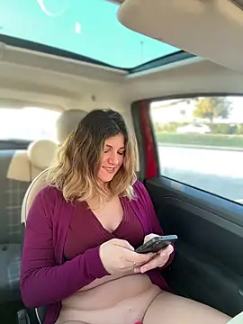 Snapshot of DaisyVibesss chatting on 12, 1, 2025 DaisyVibesss online show from 12, 1, 2025