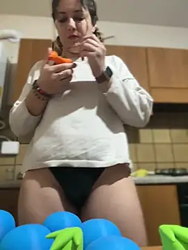 Snapshot of DaisyVibesss chatting on 22, 1, 2025 DaisyVibesss online show from 22, 1, 2025