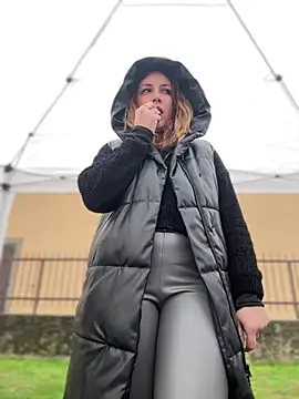 Snapshot of DaisyVibesss chatting on 16, 2, 2025 DaisyVibesss online show from 16, 2, 2025