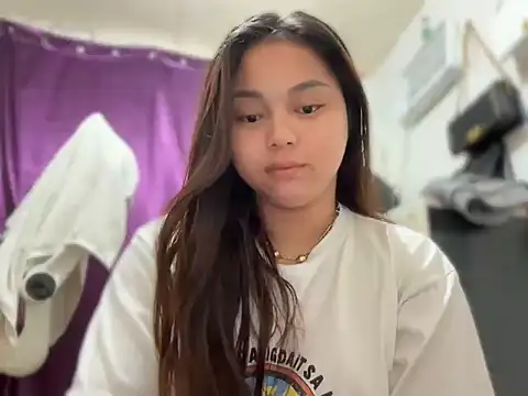 Snapshot of SweetieAngelx chatting on 9, 3, 2026 SweetieAngelx online show from 9, 3, 2026