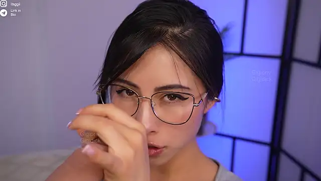 Gigi ohlala online show from 15, 11, 2025