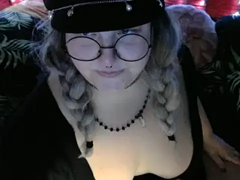 Snapshot of ThickBones chatting on 8, 12, 2024 ThickBones online show from 8, 12, 2024