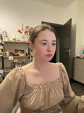 Snapshot of sweetest_pie chatting on 2, 2, 2025 sweetest pie online show from 2, 2, 2025