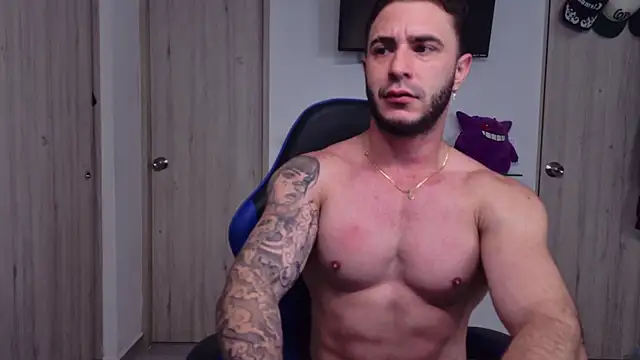 Snapshot of Latino_stud4u chatting on 10, 7, 2026 Latino stud4u online show from 10, 7, 2026