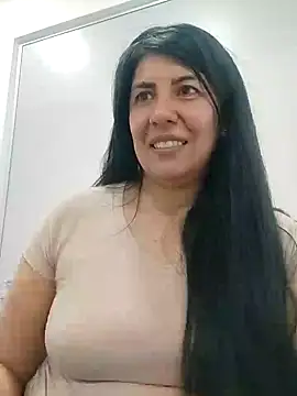 aisha latina online show from 22, 1, 2025