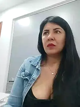 aisha latina online show from 5, 2, 2025