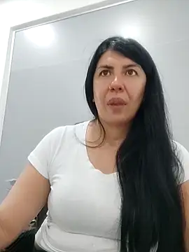 aisha latina online show from 27, 2, 2025