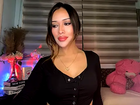 Jasmine Elcock online show from 26, 10, 2025