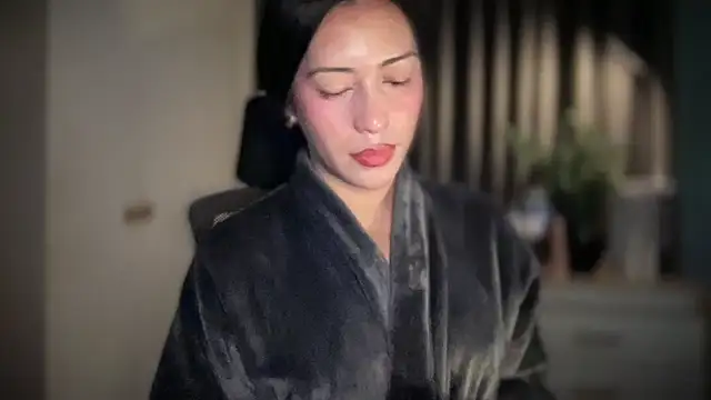 Jasmine Elcock online show from 15, 4, 2026