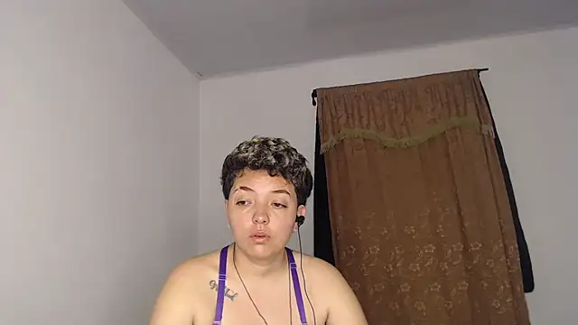 Snapshot of kathy_luisa chatting on 8, 5, 2026 kathy luisa online show from 8, 5, 2026