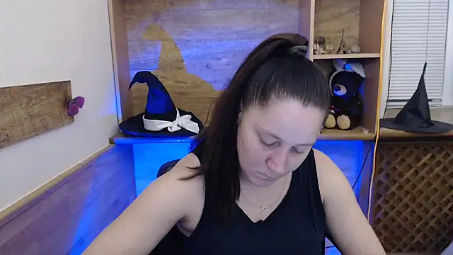 JosieJun  online show from 24, 10, 2025