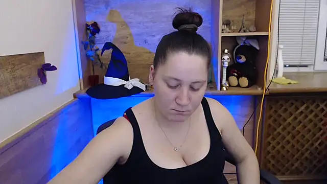 JosieJun  online show from 30, 10, 2025