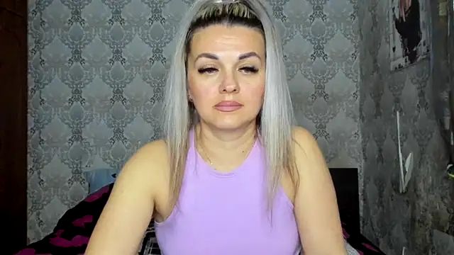 Snapshot of NicoletMoore chatting on 13, 3, 2025 NicoletMoore online show from 13, 3, 2025