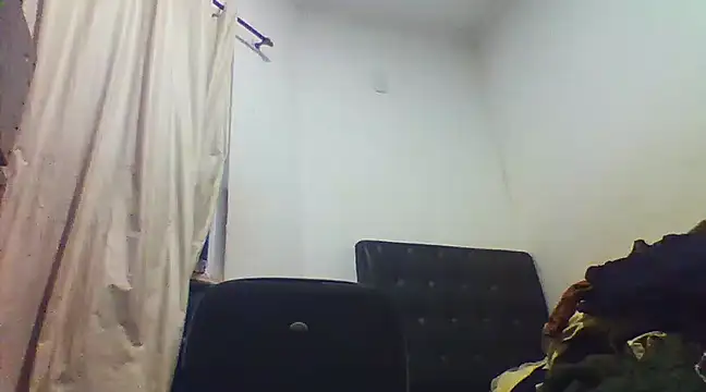 Snapshot of eu_poseison chatting on 21, 3, 2025 eu poseison online show from 21, 3, 2025