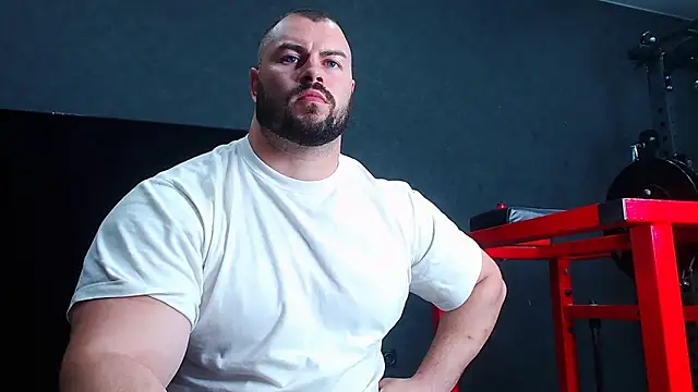 Snapshot of muscularjohnforuX chatting on 27, 4, 2026 muscularjohnforuX online show from 27, 4, 2026