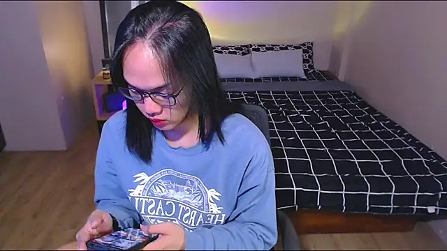 Ur temptress sam online show from 18, 1, 2025