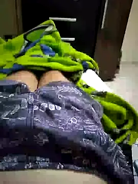 Snapshot of shiiank chatting on 14, 4, 2026 shiiank online show from 14, 4, 2026