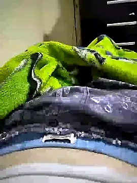 Snapshot of shiiank chatting on 15, 4, 2026 shiiank online show from 15, 4, 2026