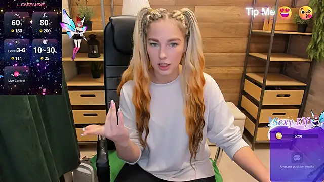 Snapshot of _fiona_Love chatting on 8, 12, 2024  fiona Love online show from 8, 12, 2024