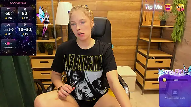 Snapshot of _fiona_Love chatting on 5, 2, 2025  fiona Love online show from 5, 2, 2025