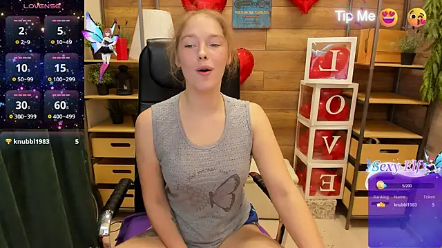 Snapshot of _fiona_Love chatting on 5, 3, 2025  fiona Love online show from 5, 3, 2025