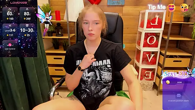 Snapshot of _fiona_Love chatting on 18, 3, 2025  fiona Love online show from 18, 3, 2025