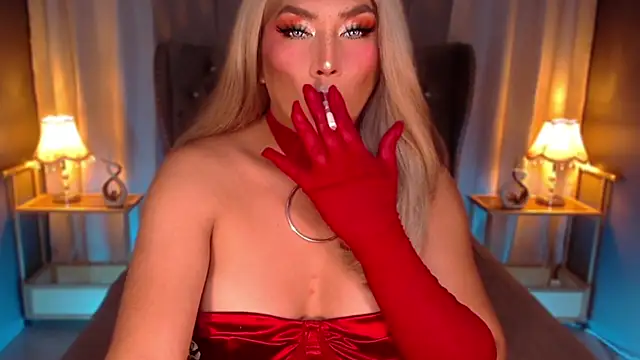 Snapshot of QUEEN_GIAMOORE69 chatting on 15, 3, 2026 QUEEN GIAMOORE69 online show from 15, 3, 2026