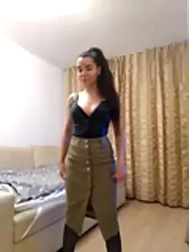 baby sweet girl  online show from 12, 4, 2026