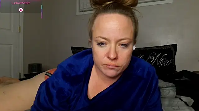 julimonroe online show from 15, 12, 2025