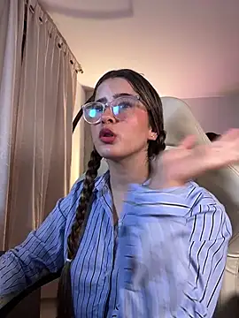 Snapshot of Stormiie777 chatting on 3, 2, 2026 Stormiie777 online show from 3, 2, 2026