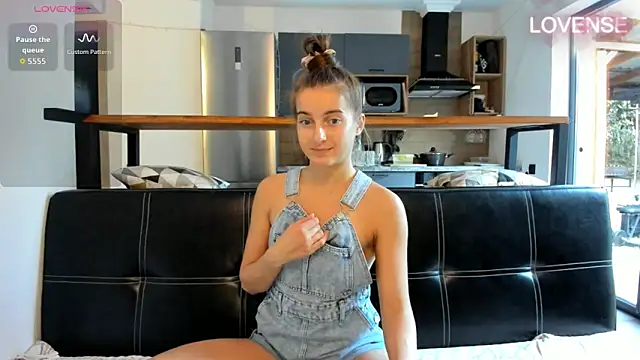 ElizSweet online show from 4, 3, 2026