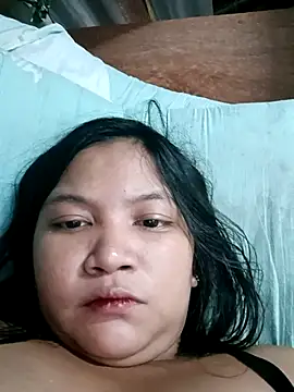 Snapshot of milkytitsmom4u chatting on 16, 9, 2025 milkytitsmom4u online show from 16, 9, 2025