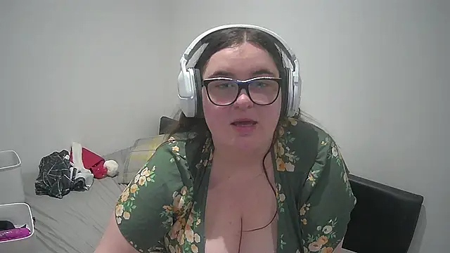 Rebecca Summer online show from 21, 12, 2024