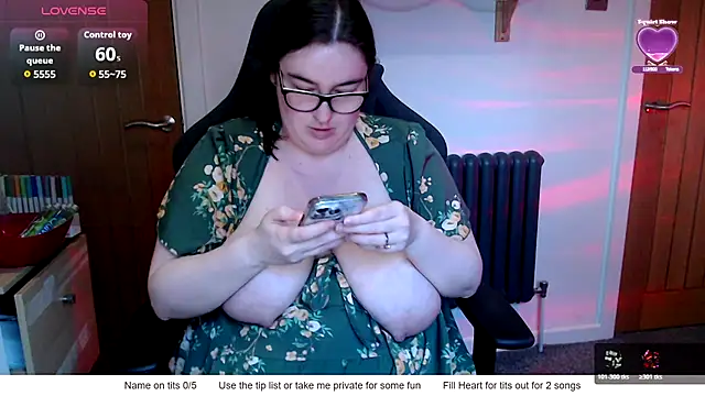 Rebecca Summer online show from 4, 3, 2026