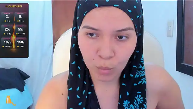 Snapshot of MatchedEyebrow chatting on 10, 1, 2025 MatchedEyebrow online show from 10, 1, 2025