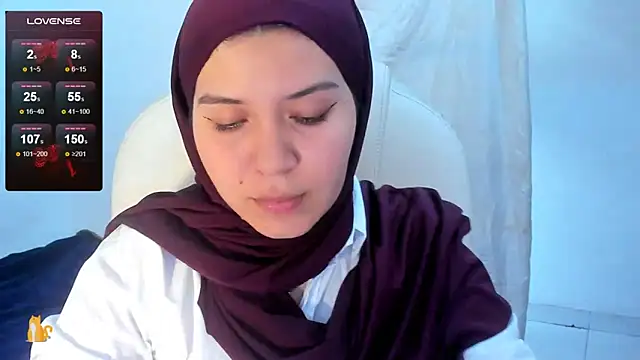 Snapshot of MatchedEyebrow chatting on 3, 2, 2025 MatchedEyebrow online show from 3, 2, 2025